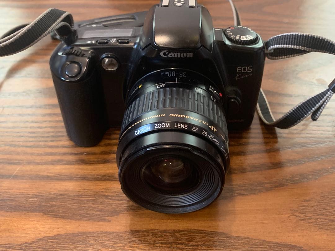 Canon EOS kiss フィルム一眼レフカメラ　80-200望遠レンズ付