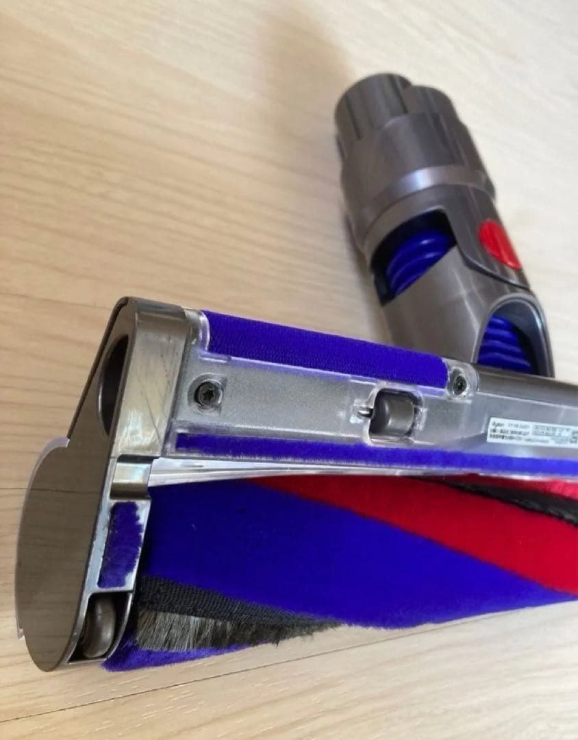 ダイソン掃除機　v8 slim ソフトローラークリーナーヘッド　美品