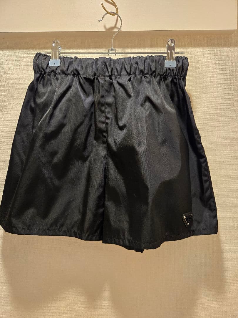 PRADA ブラックショートパンツ サイズ40