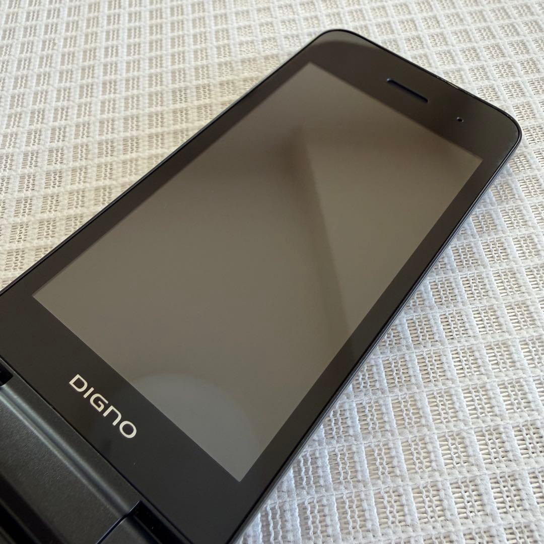 【極美品】DIGNO ケータイ3折りたたみ式携帯電話 902KCブラック