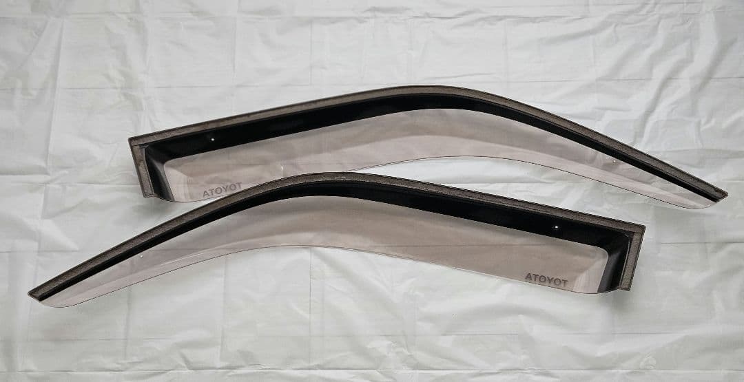 185ハイラックスサーフ　純正バイザー⇒ピーっす