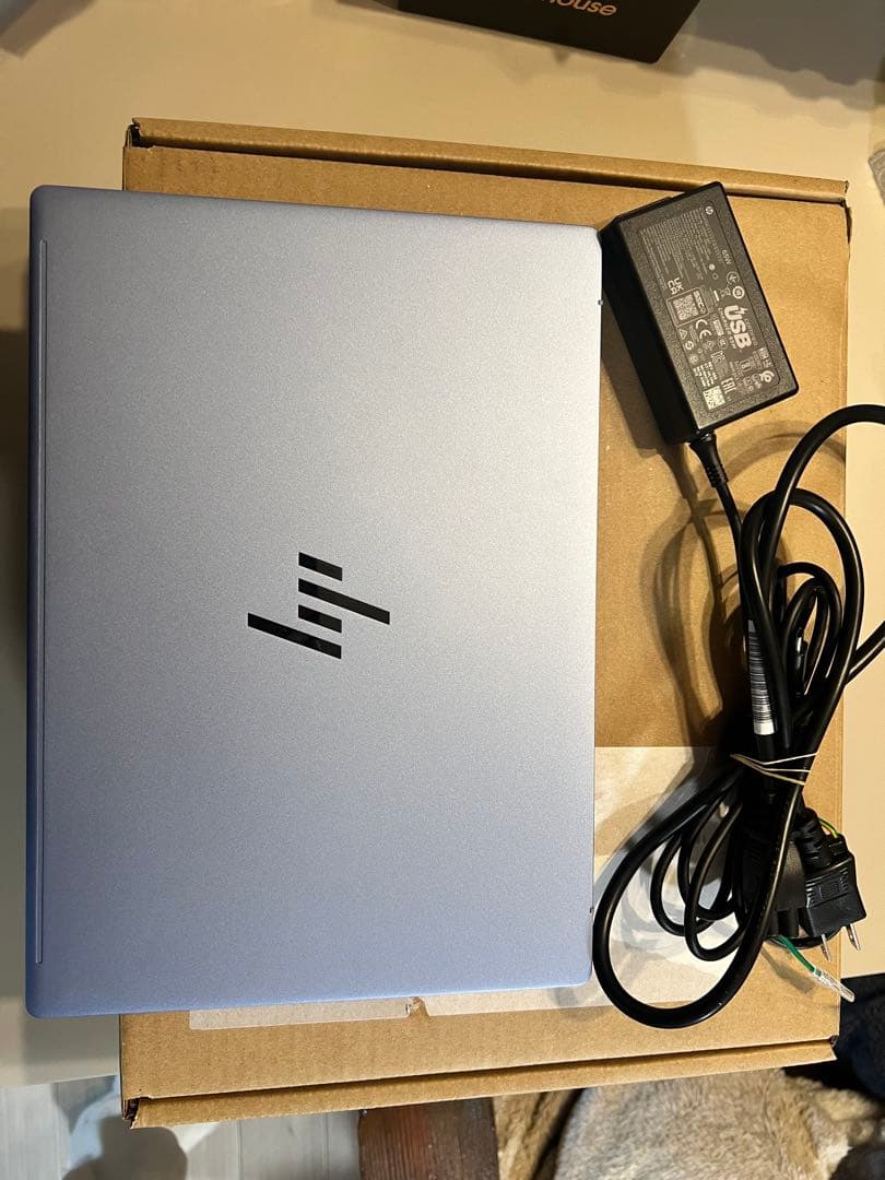 HP Pavilion Aero 13-bg0012AU スカイブルー