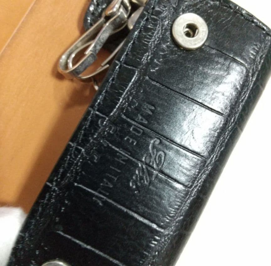 Felisi ブラック レザー キーケース