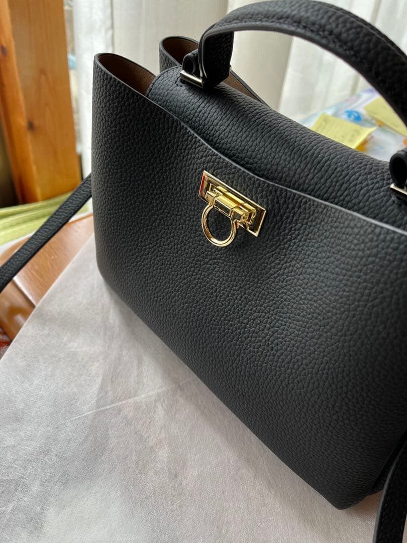 ヘイニ　第3世代 マロエ 本革 ハンドバッグ 2way トートバッグ ショルダー