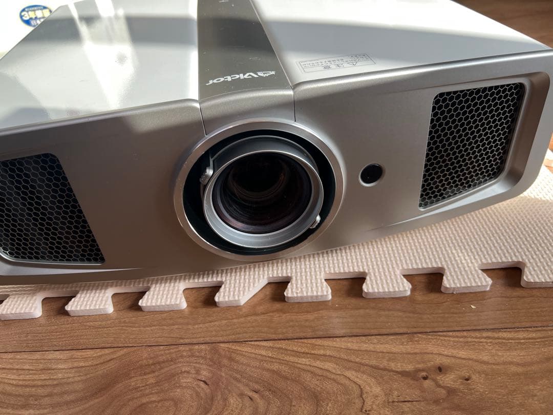 Victor DLA-HD1 W ビクター ホームシアター プロジェクター