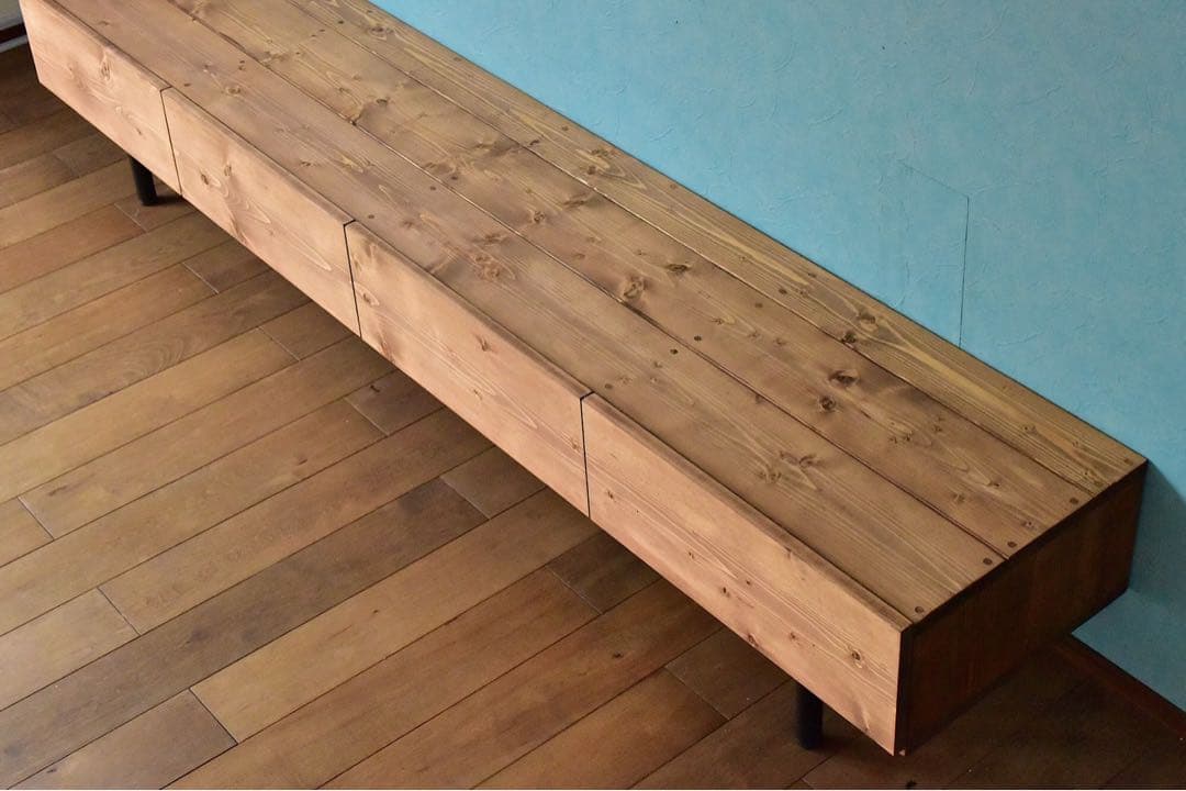 テレビボード200㎝ミディアムブラウン色　鉄脚　無垢材