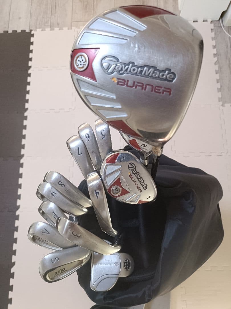TaylorMadeゴルフバッグ、クラブセット Burner /初代ゼクシオ