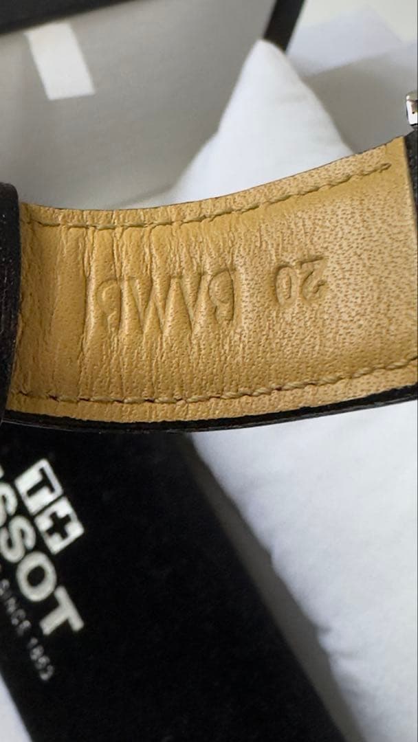 TISSOTバナナ腕時計: クォーツ