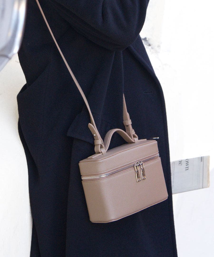 qbag pari 本革バニティバッグ