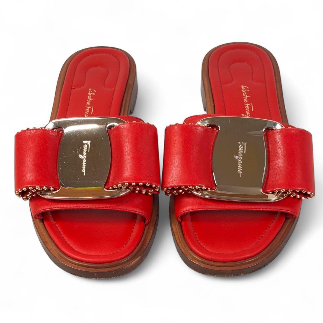 サルヴァトーレフェラガモ 7D 24.5 レザー ヴァラ ビッグリボン レッド