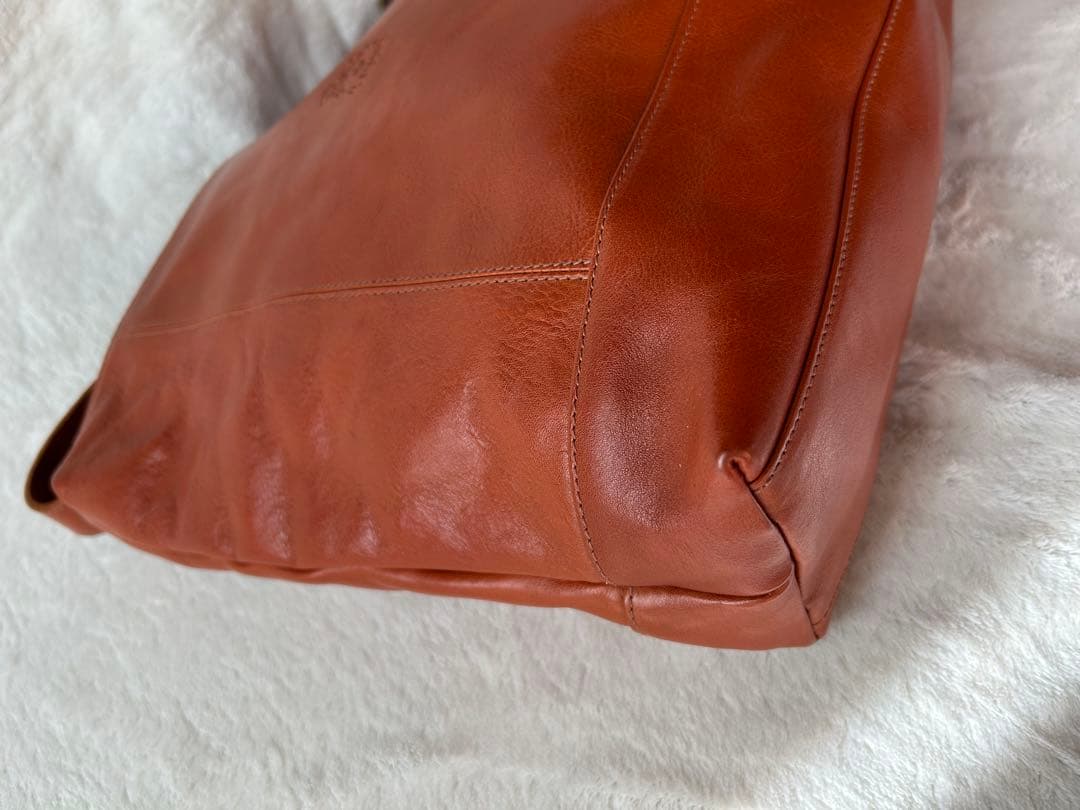 るみIL BISONTE レザーショルダートートバッグ キャメル