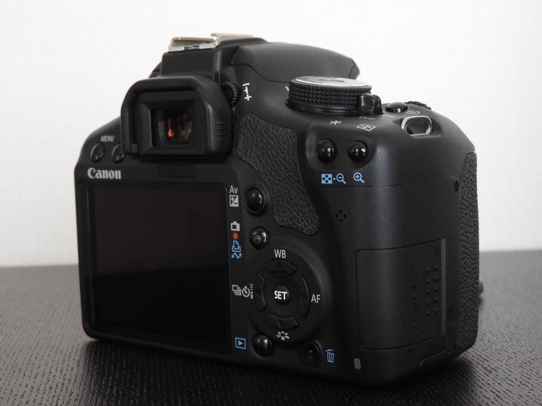 Canon EOS Kiss X3 デジタル一眼レフカメラ 18-55レンズ付き