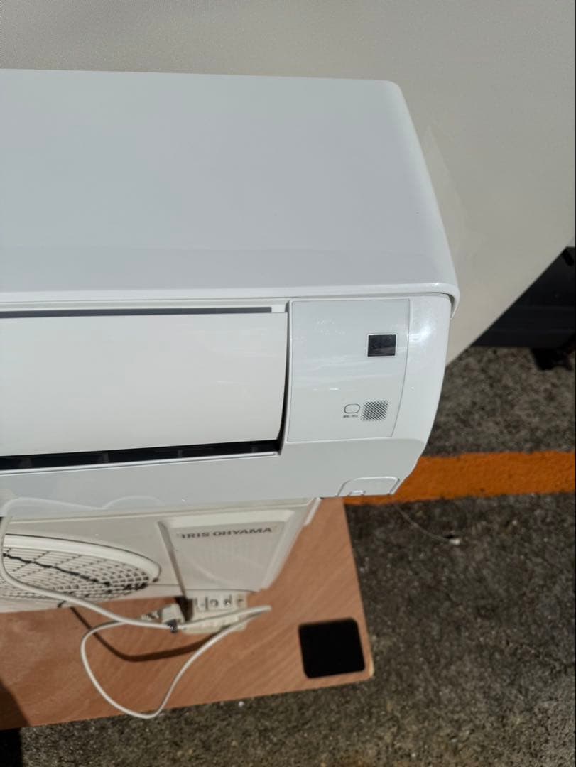 大阪府限定　アイリスオーヤマ　IHF-2505G 8〜10畳　エアコン　取付込み