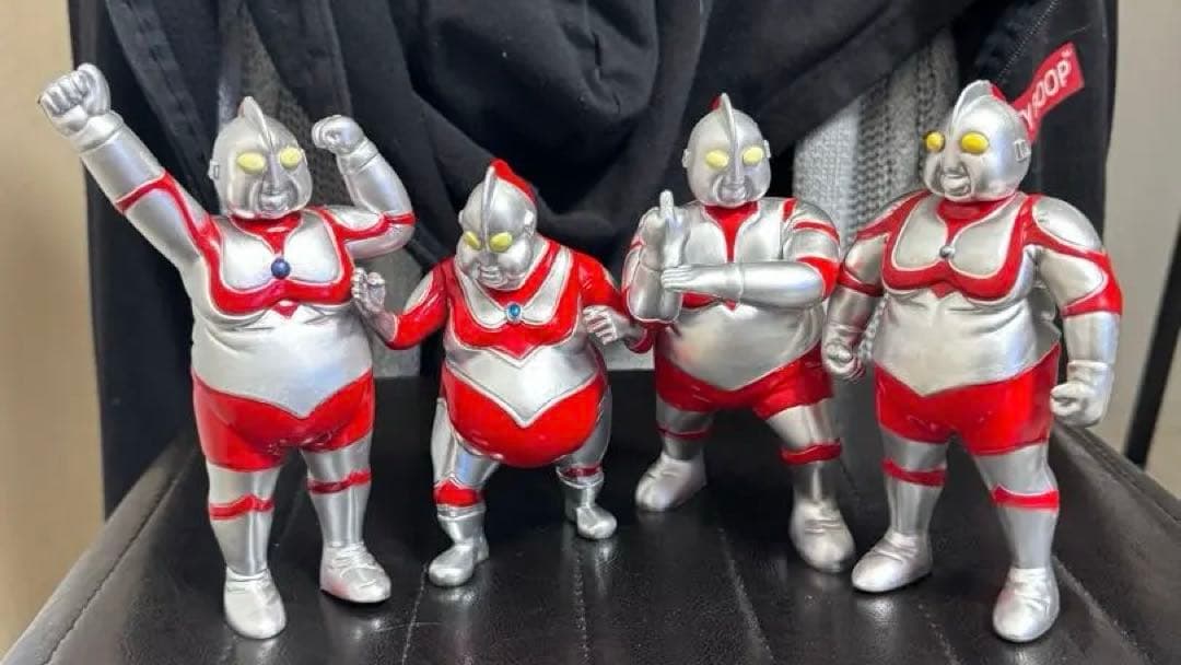 デブトラマン　フィギュア　4種セット