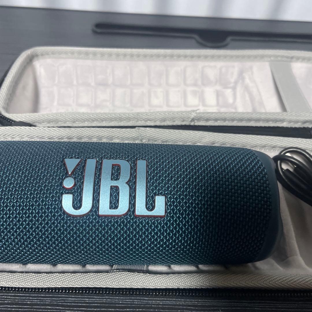 JBL FLIP 6 ポータブルBluetooth スピーカー収納ケース付き