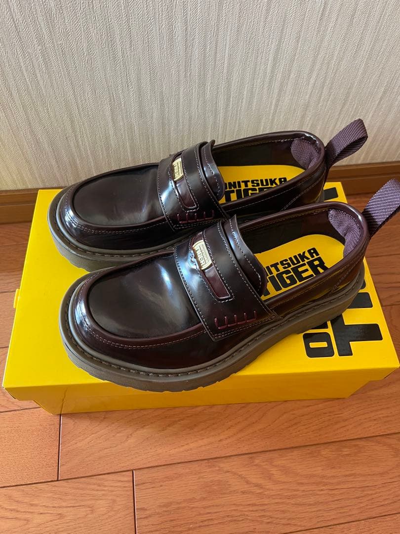ONITSUKA TIGER TIGER LOAFER ブラウン