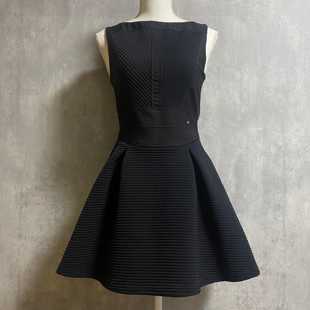 美品 エリザベッタフランキ ミニ丈 ノースリーブ ワンピース Aライン フレア