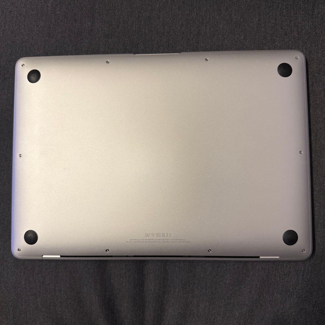 【美品】Apple MacBook Air 13インチ 8GB/256GB
