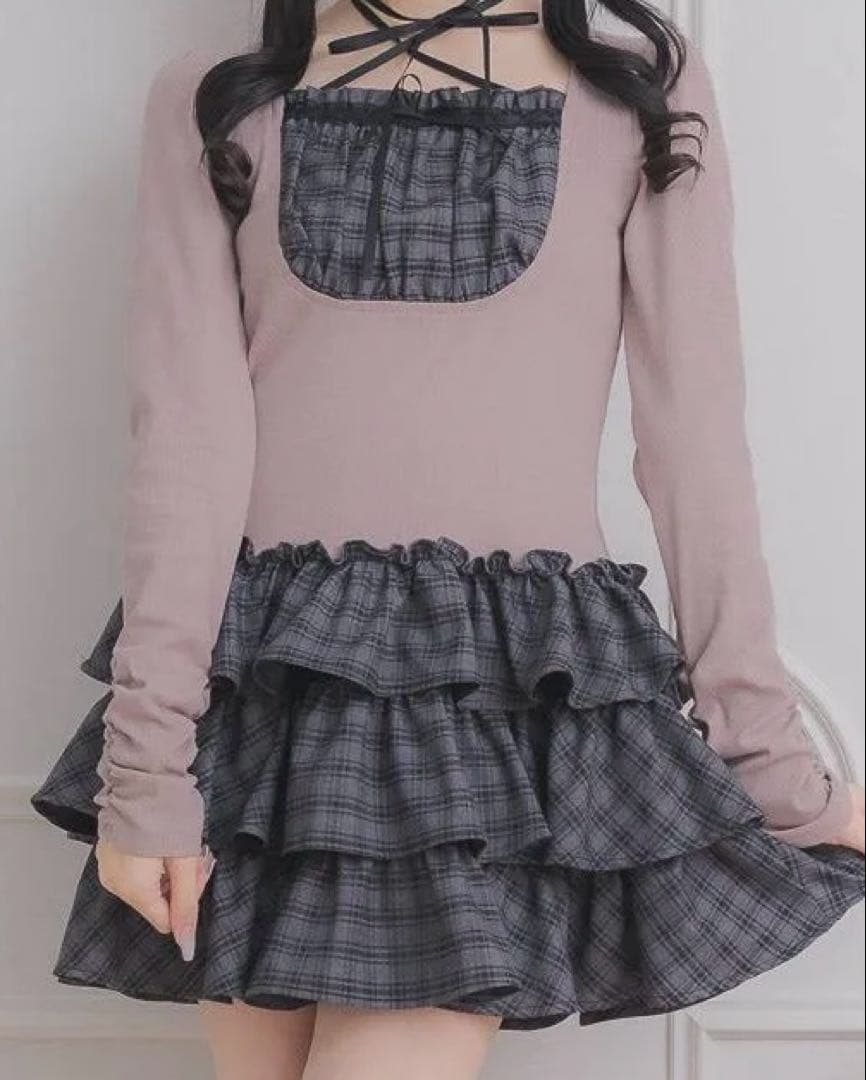 ラウンドフリルティアードリブワンピース pium