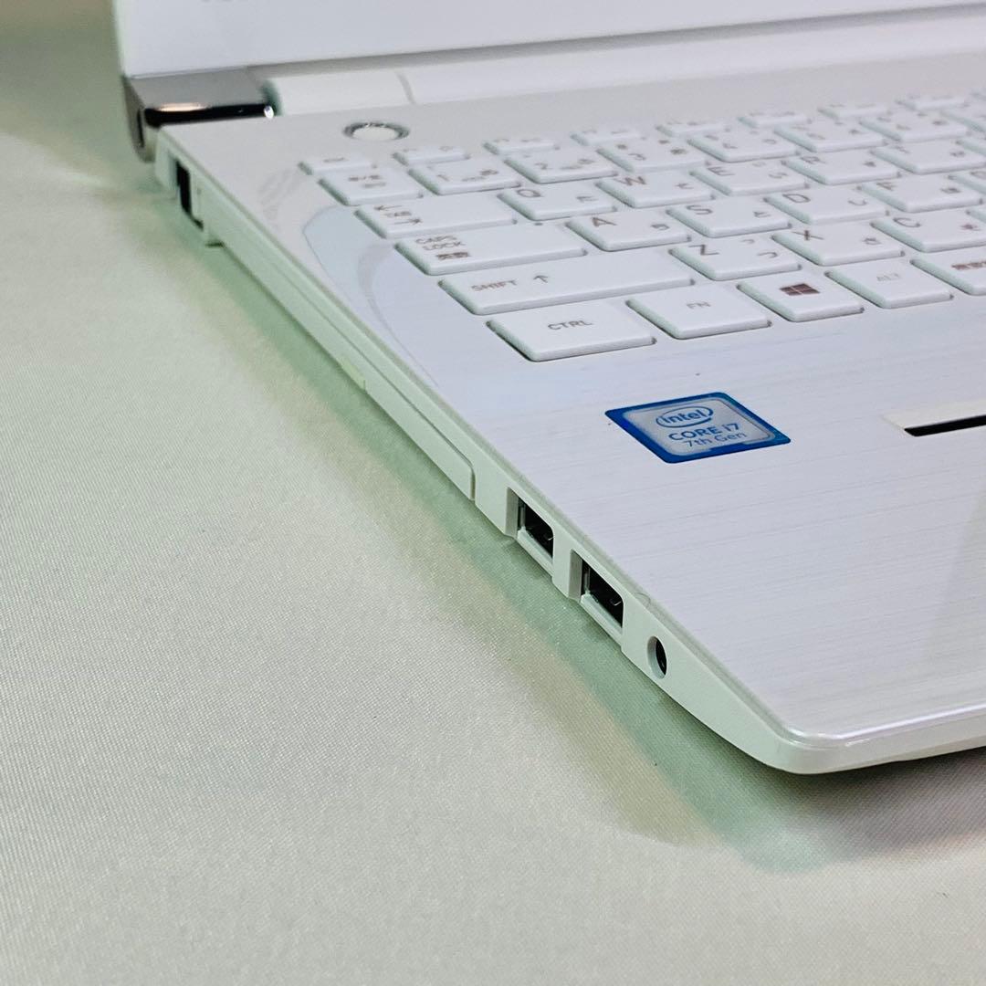 Core i7✨SSD2TB✨32GB✨カメラ✨東芝✨ホワイト✨ノートパソコン