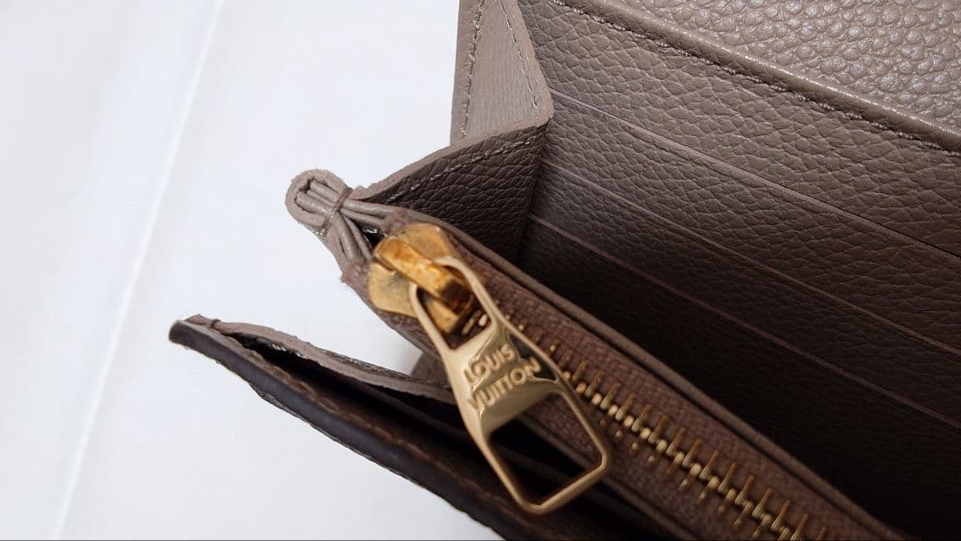 ルイヴィトン　長財布　ポルトフォイユサラ　LOUISVUITTON