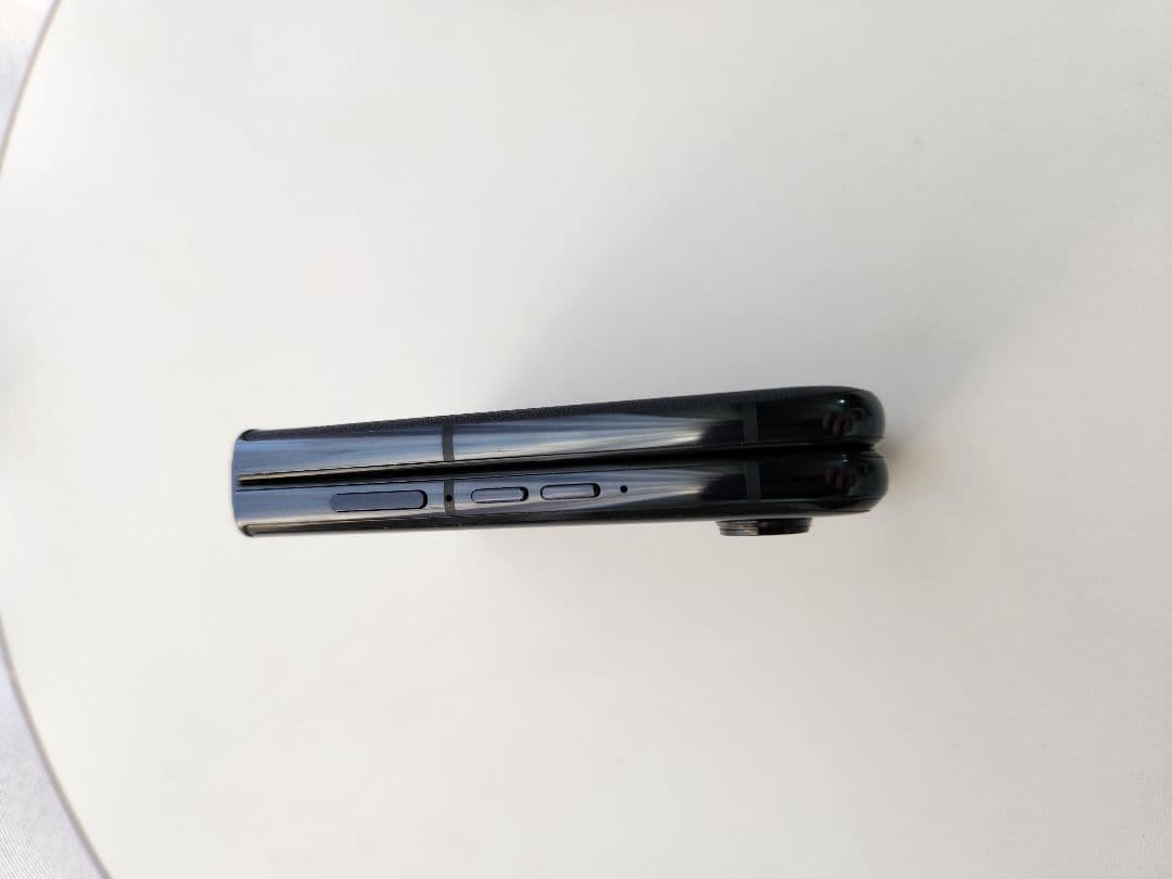 Motorola razr 50 Ultra US版（SIMフリー）