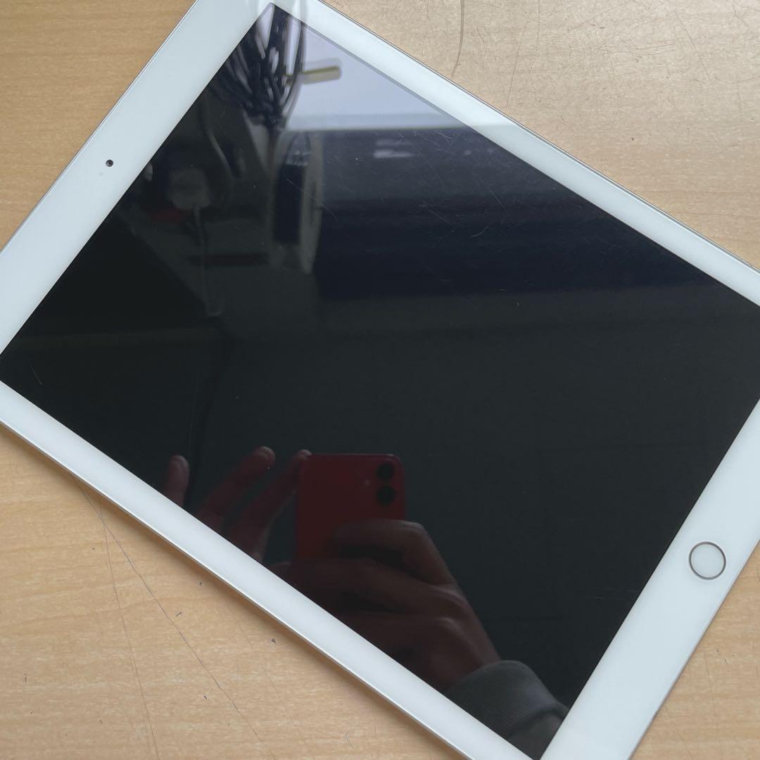 iPad 第6世代　A1893　Wi-Fiモデル　シルバー　32GB #1