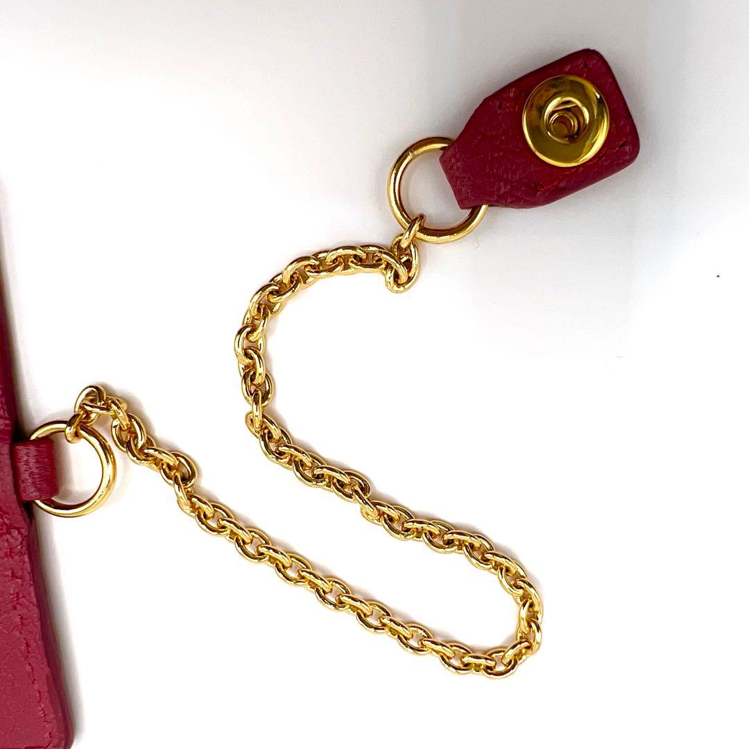 極美品✨ミュウミュウ◇パスケース付きバイカラーフラップ長財布　レッド ピンク