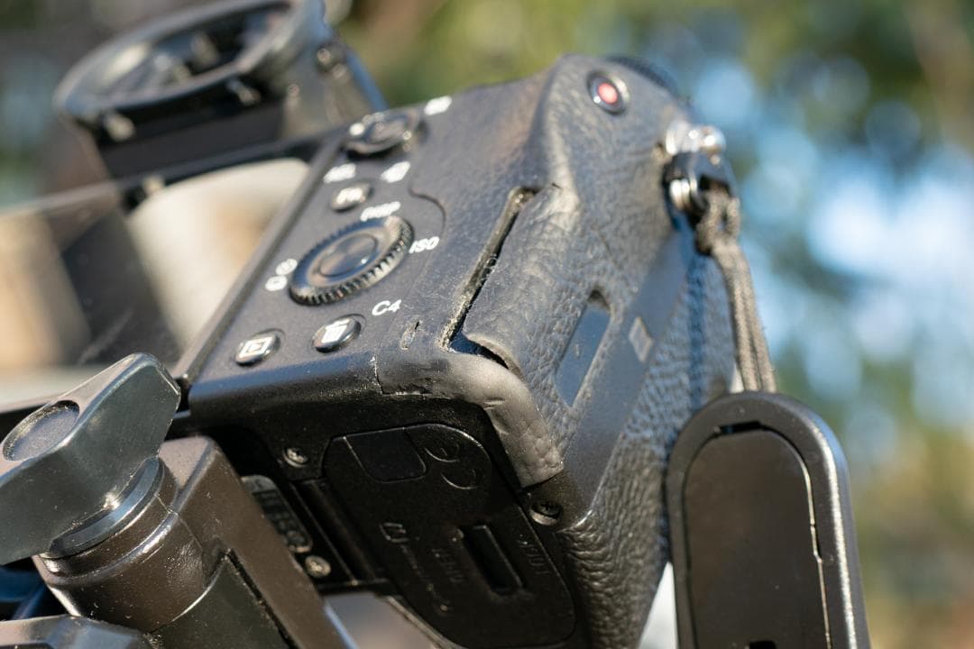 【言語解除済】SONY α7 II ボディ + バッテリー4個 + SDカード