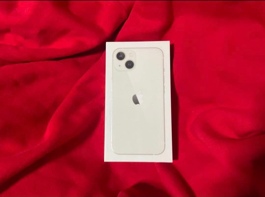 Apple iPhone 13 ホワイト 本体　即購入⭕️