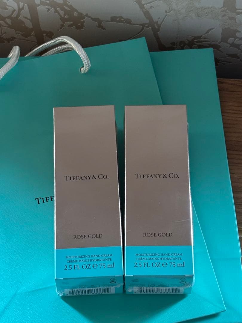【入手困難】ティファニー　ハンドクリーム　ローズゴールド　2本セット