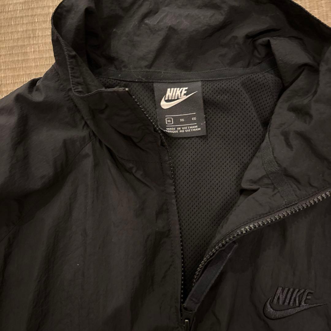 NIKE ナイロンジャケット ブラック/ホワイト