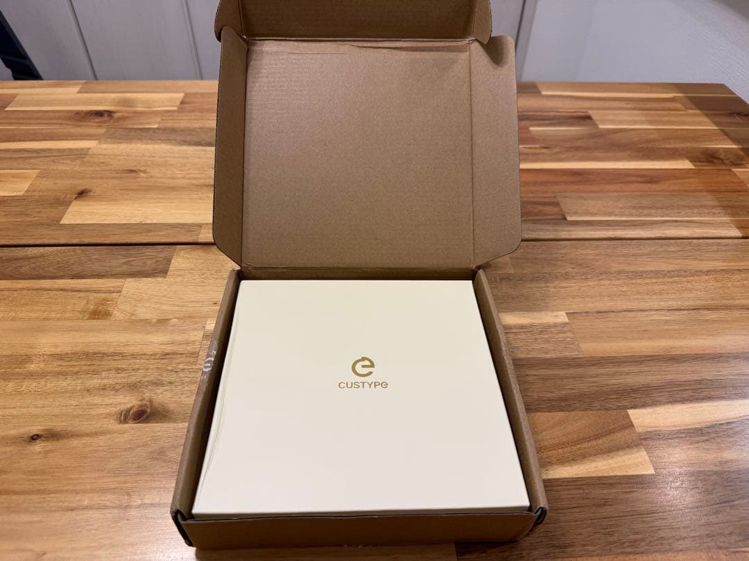 custype ハート型ポーチ付きiPhoneケース　17pro max