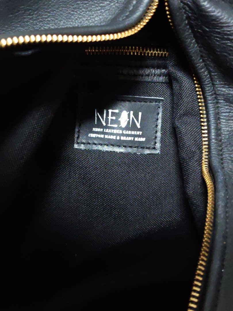 neon leather garment レザーランドリーバッグ
