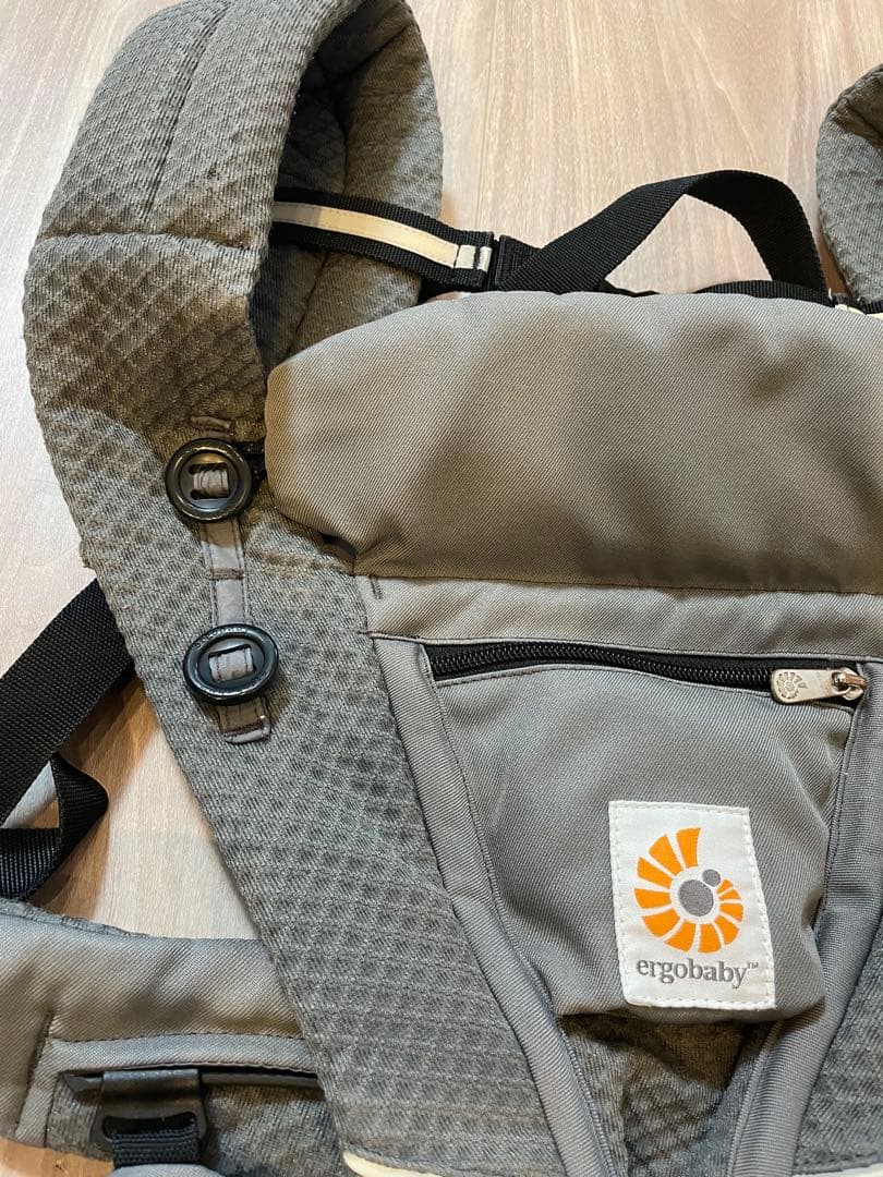 エルゴベビー　OMII breeze All-in-One