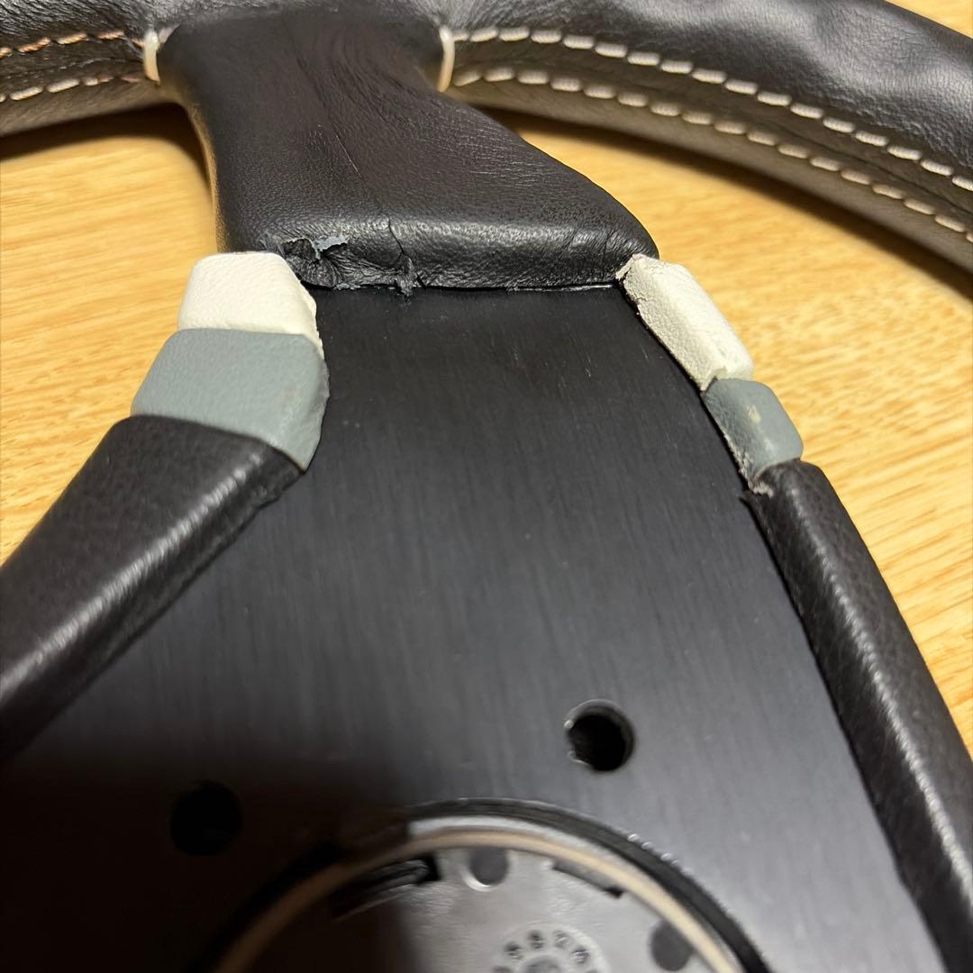 MOMO ステアリング コブラⅡ ホーンボタン付き φ35cm