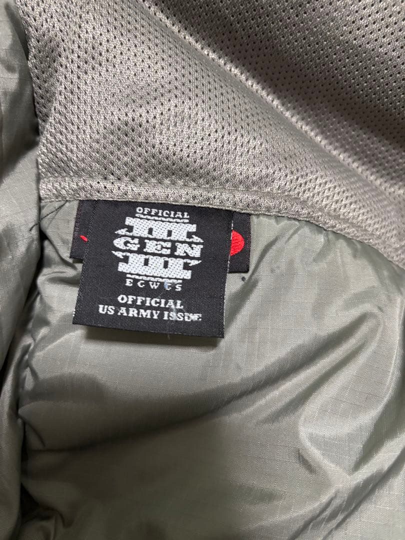 人気 米軍実物ECWCS Level7（MEDIUM-REGULAR）