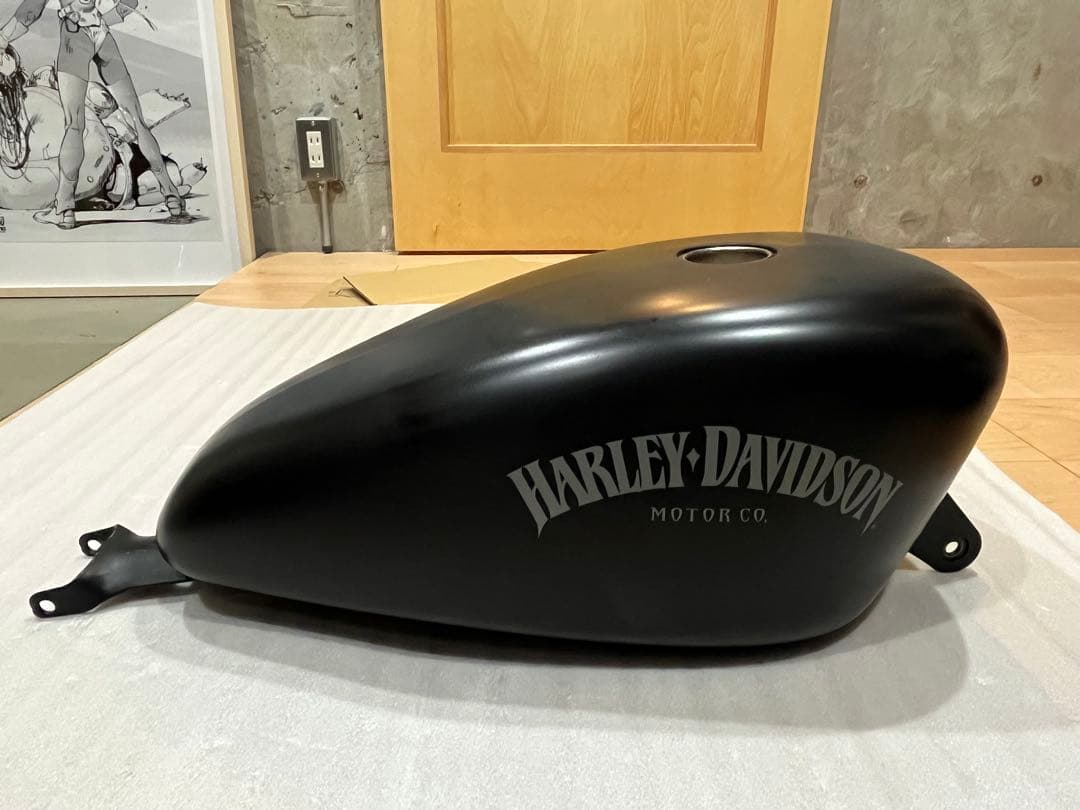 HARLEY-DAVIDSON ハーレーダビッドソン XL883N タンク