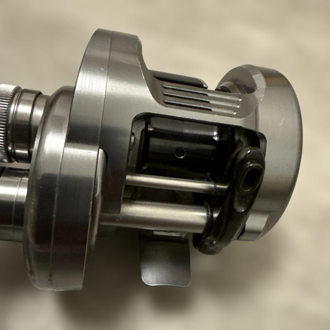 シマノ 20 カルカッタ コンクエストDC 100