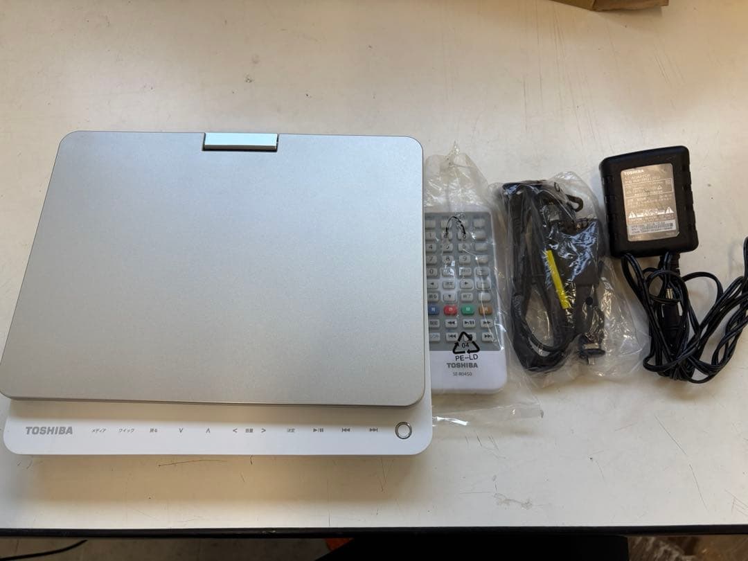 TOSHIBA REGZA レグザポータブルプレーヤー