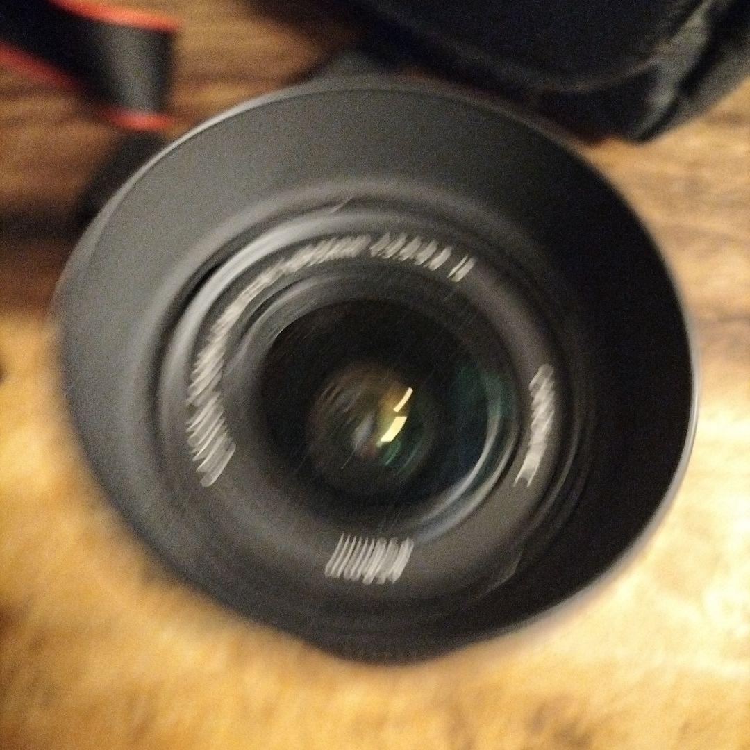 キヤノンイオスキス　X8i18〜55㍉ZoomLens日本製