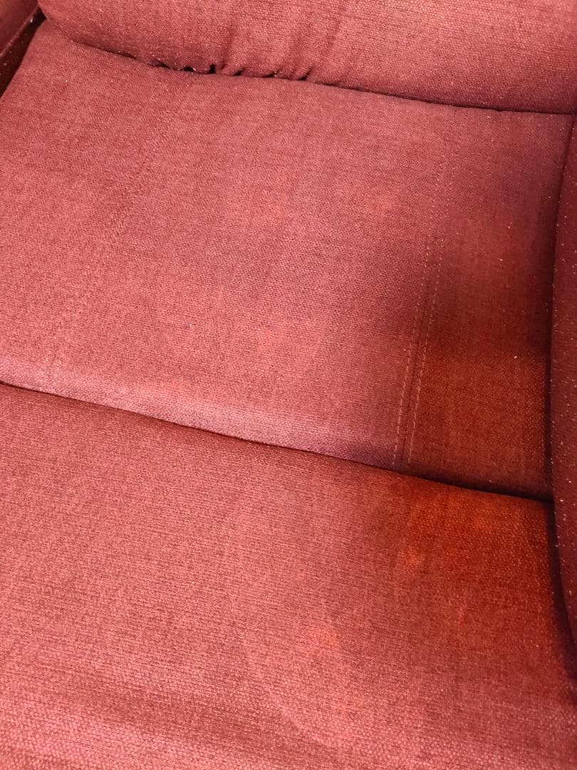 11月16日まで【引取限定】ニトリ　電動リクライニングソファ3人掛け 赤