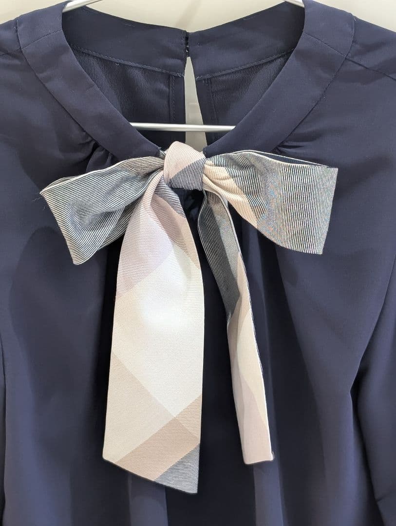 【こりんご】ブルーレーベル クレストブリッジ リボンブラウス 36