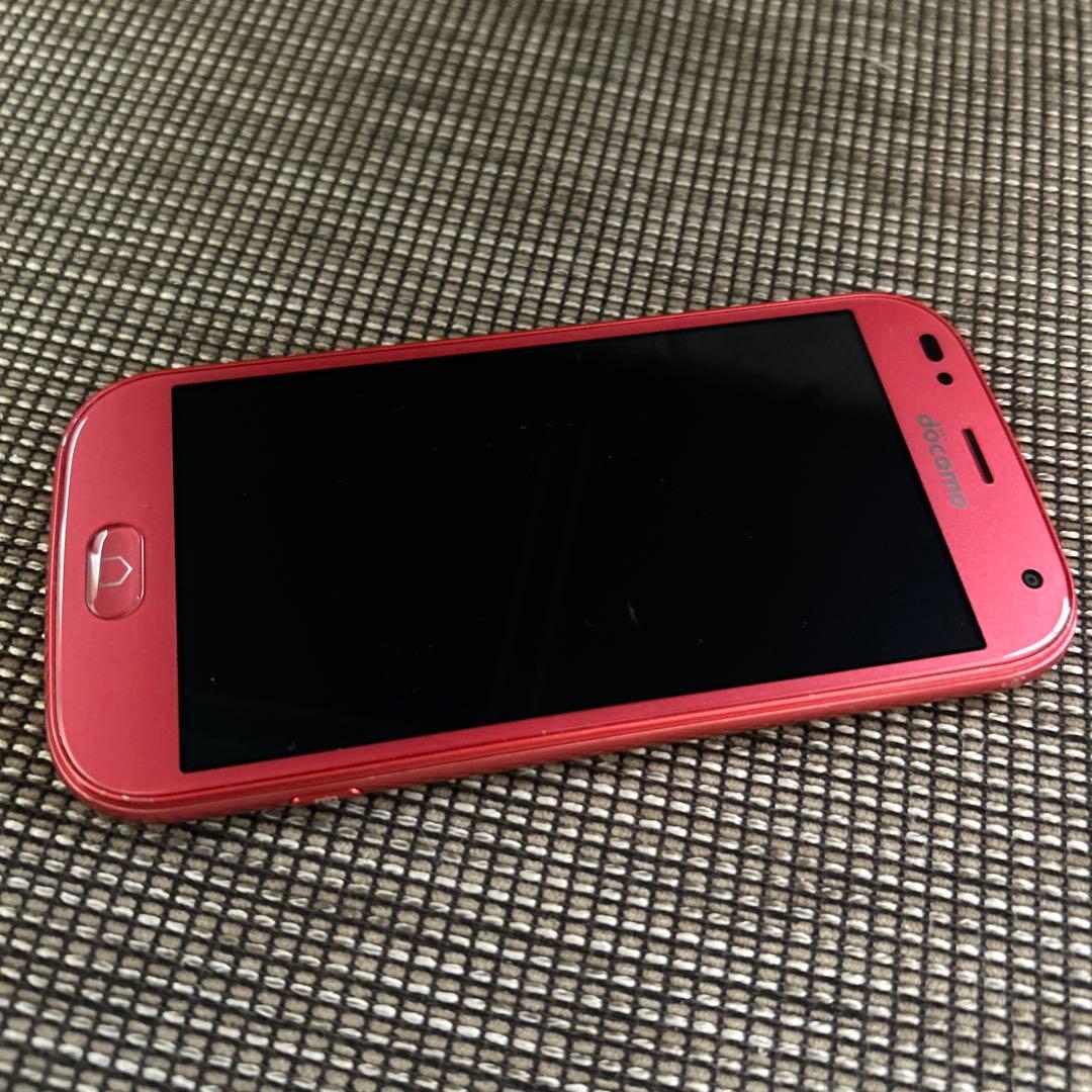 docomo ピンク　らくらくスマートフォン　視覚補助設定も可能！
