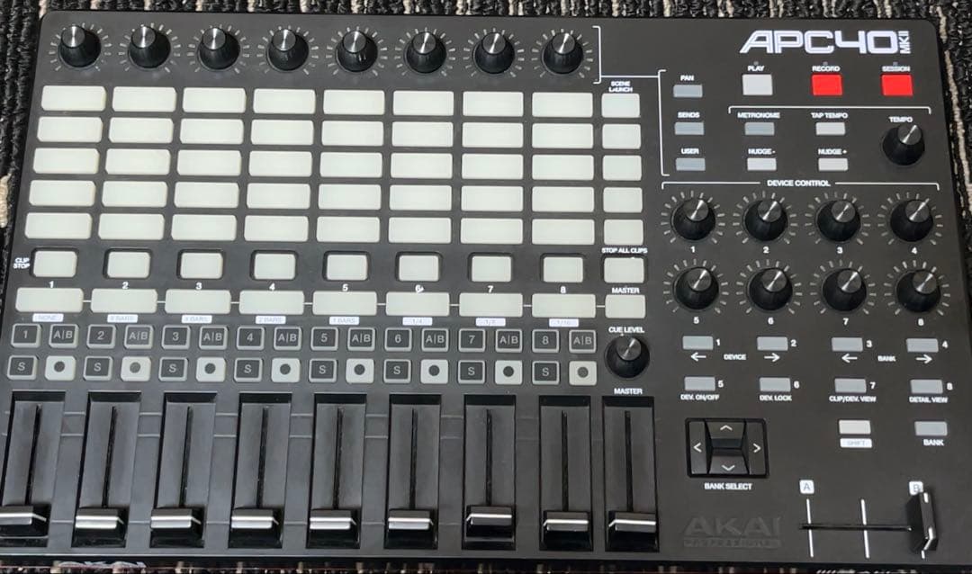 AKAI APC40 MKII コントローラー 中古 箱無し