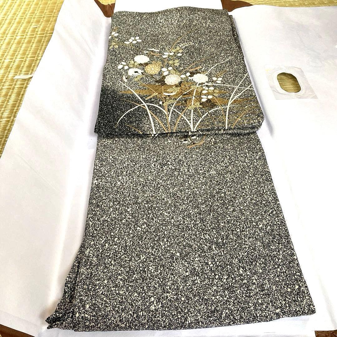 着物-袷着物2 秋草文様 黒地に金彩上品で華やかな装い【訪問着】【正絹】【美品】