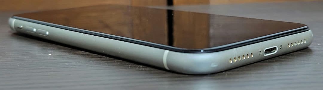 【ジャンク】iPhone11(64GB)ホワイト