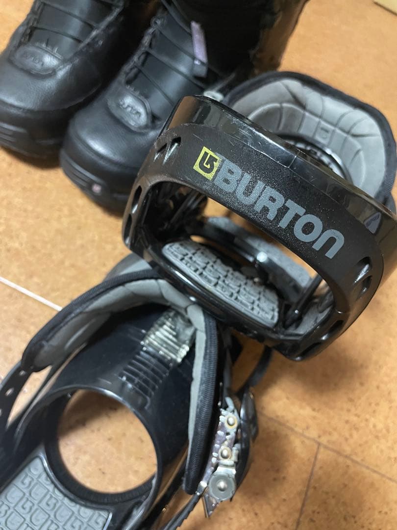 Burton スノーボードブーツ オマケ付
