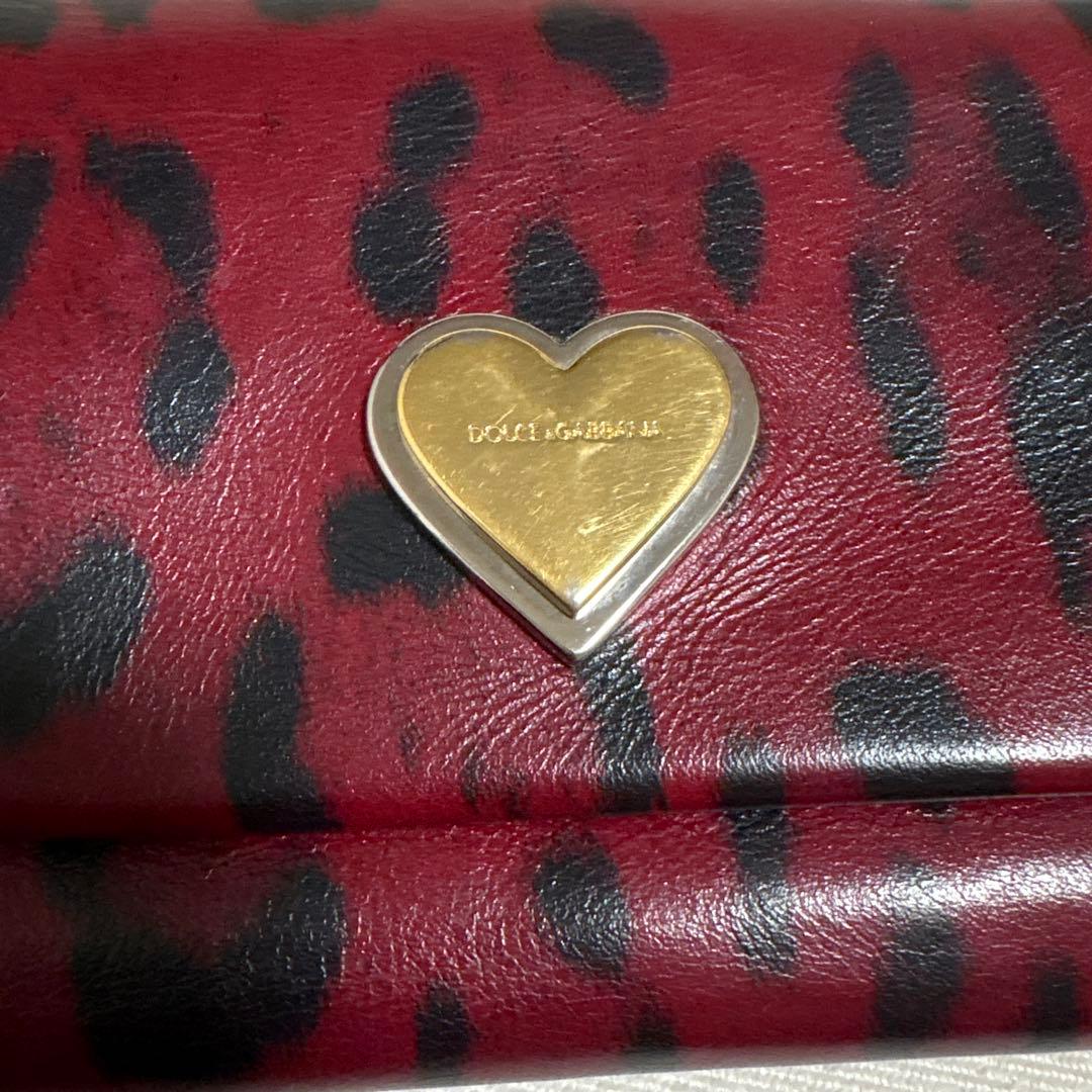 DOLCE&GABBANA レオパード リボンチャーム付きハートプレート 長財布