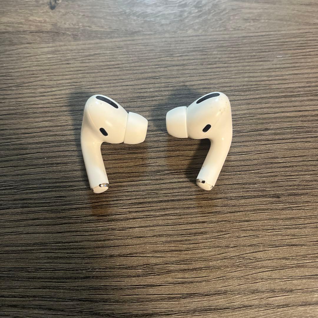 な*ん様 AirPods Pro 2世代ホワイト BOSSロゴ付き